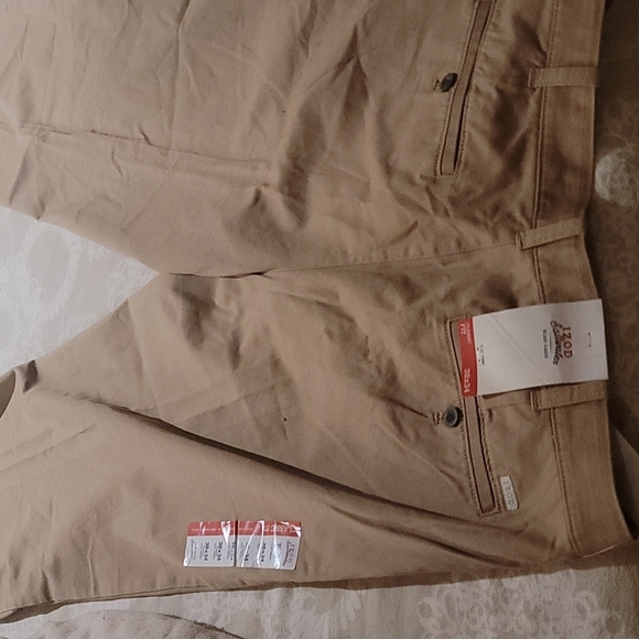 Izod Kaki pants 38x34L - Picture 4 of 4